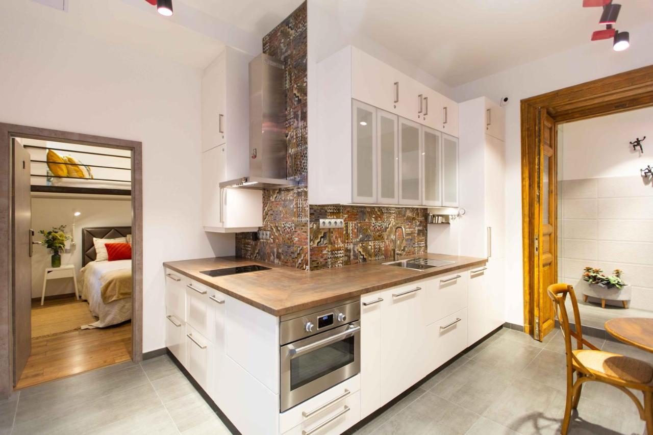 Premium By Hi5 - Style At The Comedy Theater Apartman Budapest